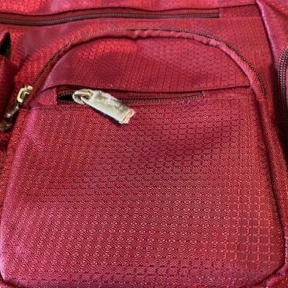 NWT multi-pocket BURGUNDY Shoulder Bag / small DUFFLE + JADE NECKLACE & earrings - Picture 4 of 11